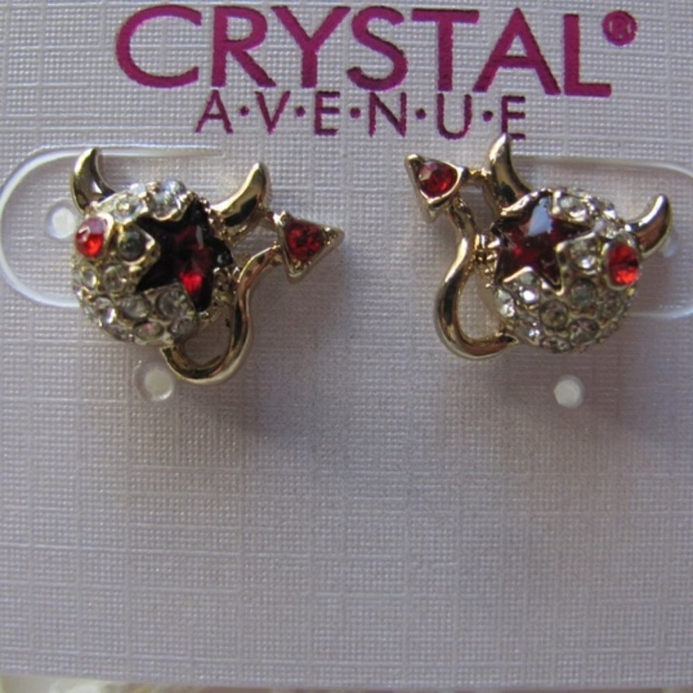 CRYSTAL AVE.‎ Lil Devil Halloween Post Earrings